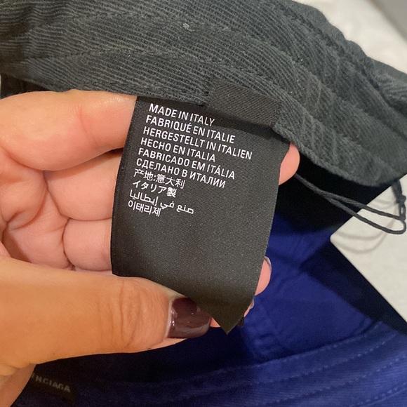 Balenciaga Hat - Picture 6 of 11
